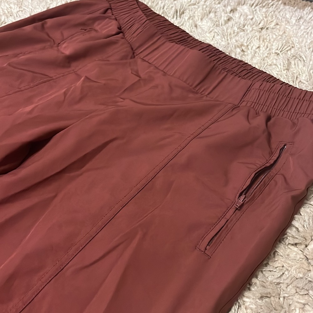 Workout pants - Picture 2 of 3